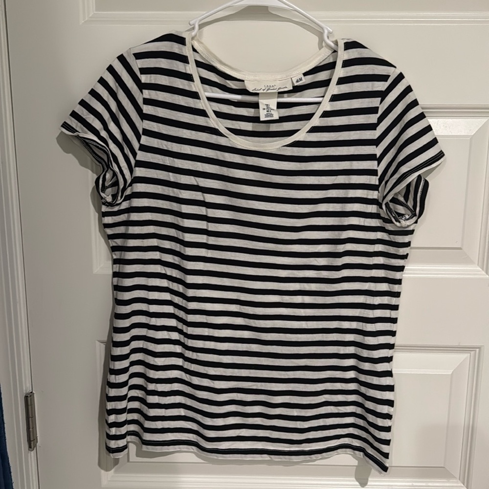 Women’s large H&M top